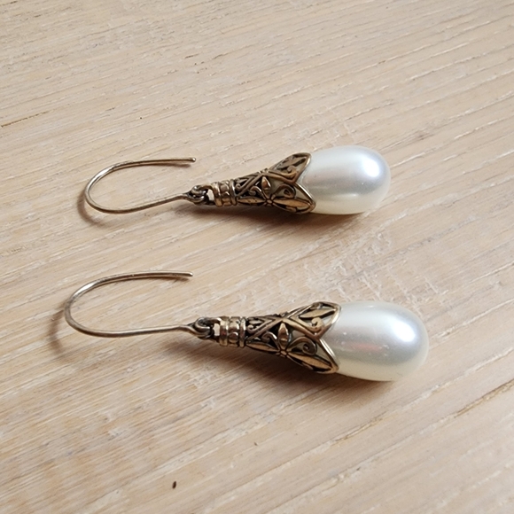 Vintage 1980s Sterling Silver and Authentic Pearl Earrings - Picture 7 of 9